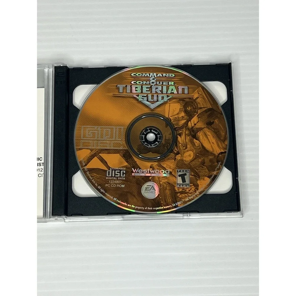 Command & Conquer Tiberian Sun PC Game EA Games 2001 2 Disc Set